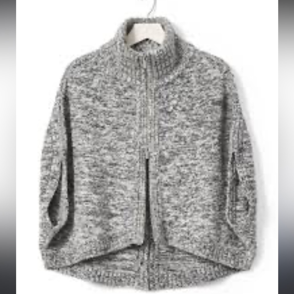 BANANA REPUBLIC Grey Zip Sweater Capelet